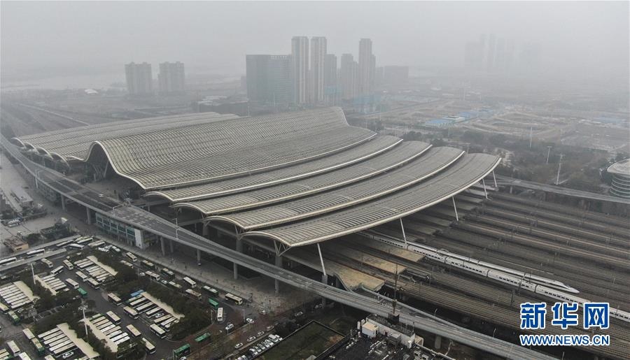 (新華全媒頭條·圖文互動)(2)同舟共濟戰(zhàn)“疫”記——中國抗擊新冠肺炎疫情全紀(jì)實