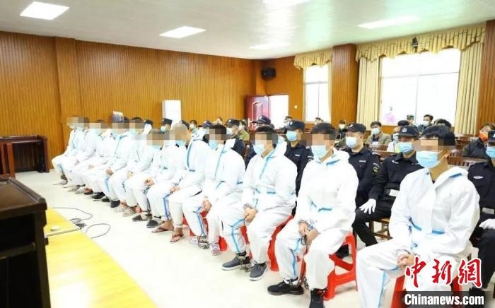 圖為庭審現(xiàn)場(chǎng)?！|蘭法院 攝