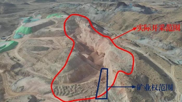 2021年12月11日，督察組使用無人機拍攝，銅鐵溝礦礦業(yè)權(quán)面積僅6.9畝，越界開采達182畝，超出26.4倍；實際開采深度達35米，遠超采礦許可證允許開采深度要求
