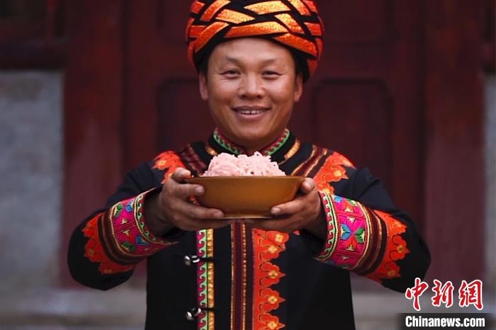 圖為“暢饗云宴”巧手年菜系列短視頻截圖。　胡遠(yuǎn)航 攝