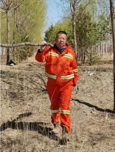 世界地球日，不忘治沙人3389.png