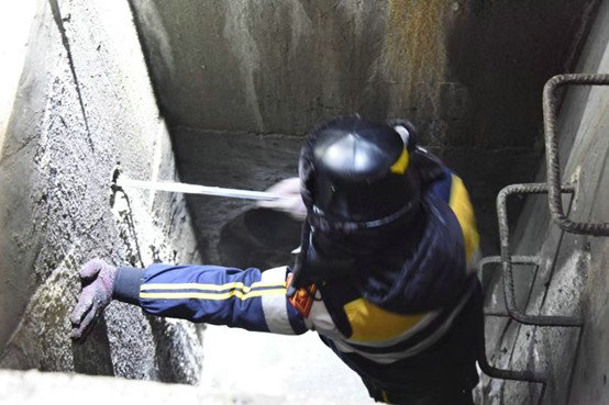 1738394838285601.jpg 44.jpg