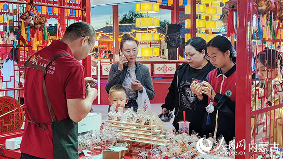 1752800444286763.jpg 烏蘭9.jpg