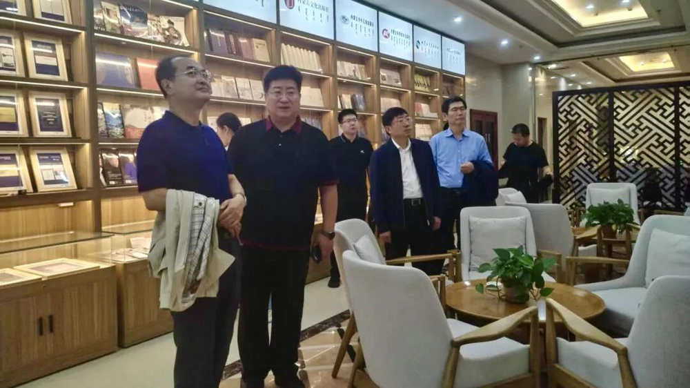 1756600585626327.jpg 640.jpg