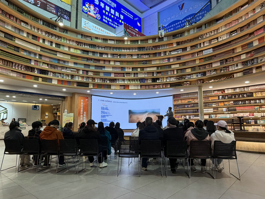 1762499138256641.jpg .jpg