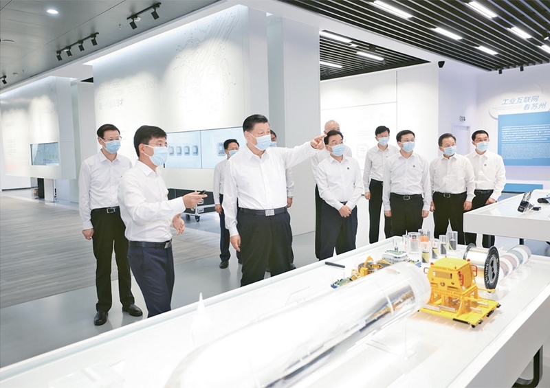 2023年7月5日至7日，中共中央總書記、國家主席、中央軍委主席習(xí)近平在江蘇考察。這是5日下午，習(xí)近平在蘇州工業(yè)園區(qū)考察。 新華社記者 鞠鵬/攝