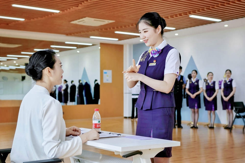 手語培訓(xùn)與考核。