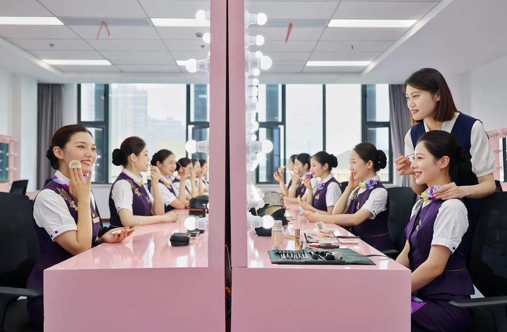 形象妝容塑造。