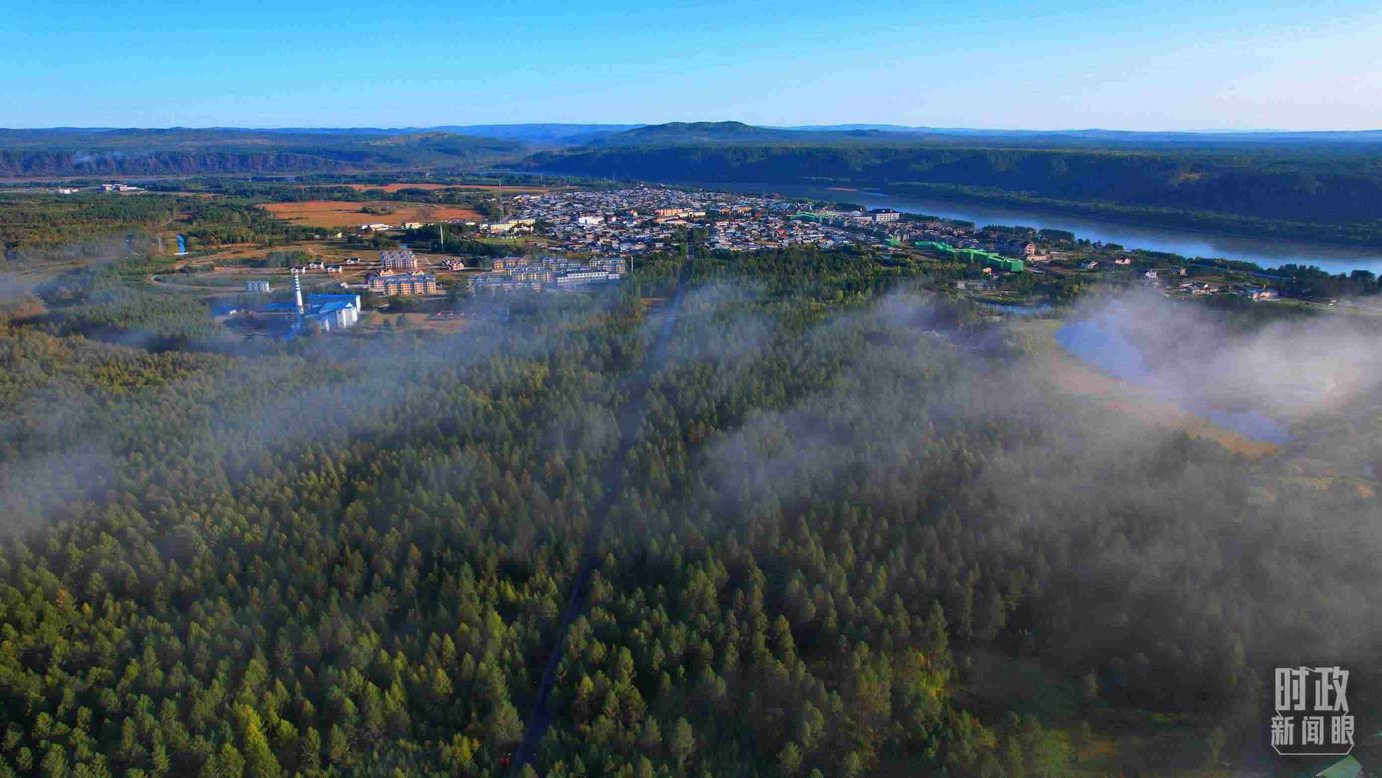 △薄霧籠罩的漠河林場。（總臺央視記者范凱拍攝）