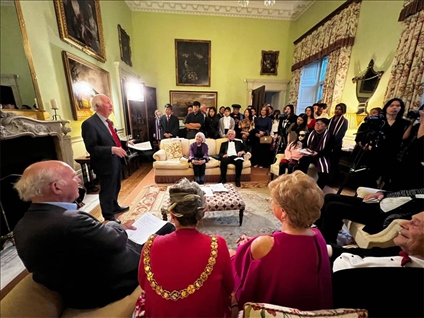 藝術(shù)節(jié)舉辦的人文交流活動。主辦方供圖