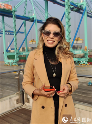 巴西《中北部傳媒集團(tuán)》記者拉尼艾莉接受采訪。人民網(wǎng)記者 符園園攝