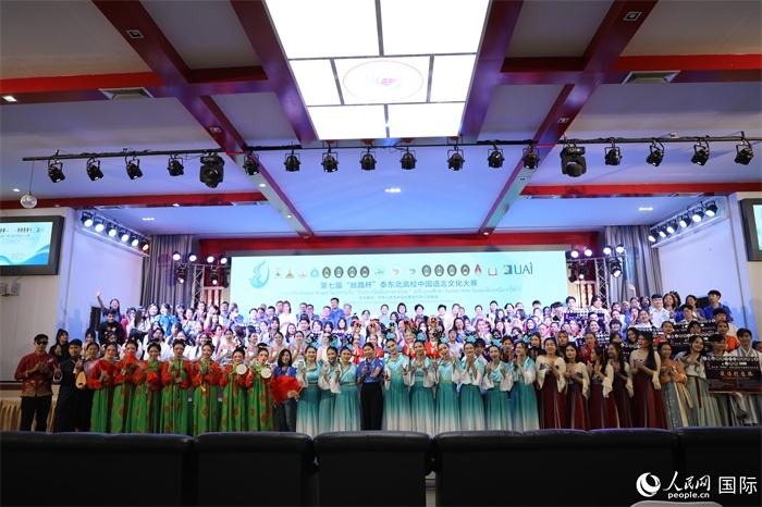 獲獎選手合影。人民網(wǎng)記者 孫廣勇攝