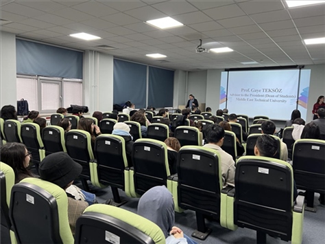 現(xiàn)場(chǎng)宣講中企。主辦方供圖