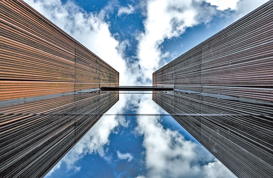  開放共享 今年9月，改造升級后的上海凝聚力工程博物館開門迎客。博物館大廳公共區(qū)域在功能提升、資源整合后，釋放更多公共服務空間，帶給市民更多新體驗。 上海某餐廳法國籍廚師 邁克爾·溫德林攝