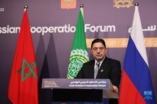 12月20日，在摩洛哥南部城市馬拉喀什舉行的第六屆阿拉伯-俄羅斯合作論壇主議程結(jié)束后，摩洛哥外交大臣布里達(dá)在記者會上講話。新華社記者霍晶攝