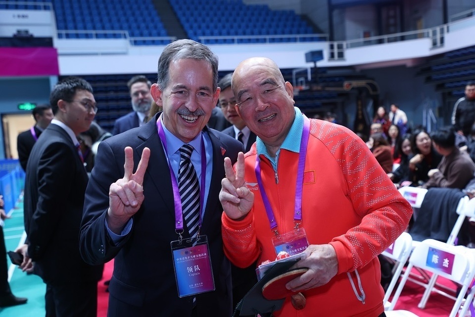 資訊有故事︱美國(guó)弗吉尼亞大學(xué)乒乓球代表團(tuán)訪(fǎng)華：重走乒乓路 一起向未來(lái)