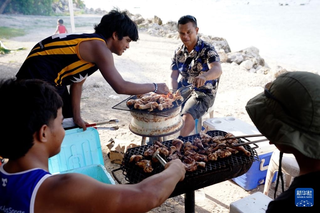 1月20日，當(dāng)?shù)厝嗽阼敽＿厽?。新華社記者 王申 攝