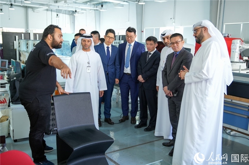 參觀培訓中心。人民網塔里克·易卜拉欣攝