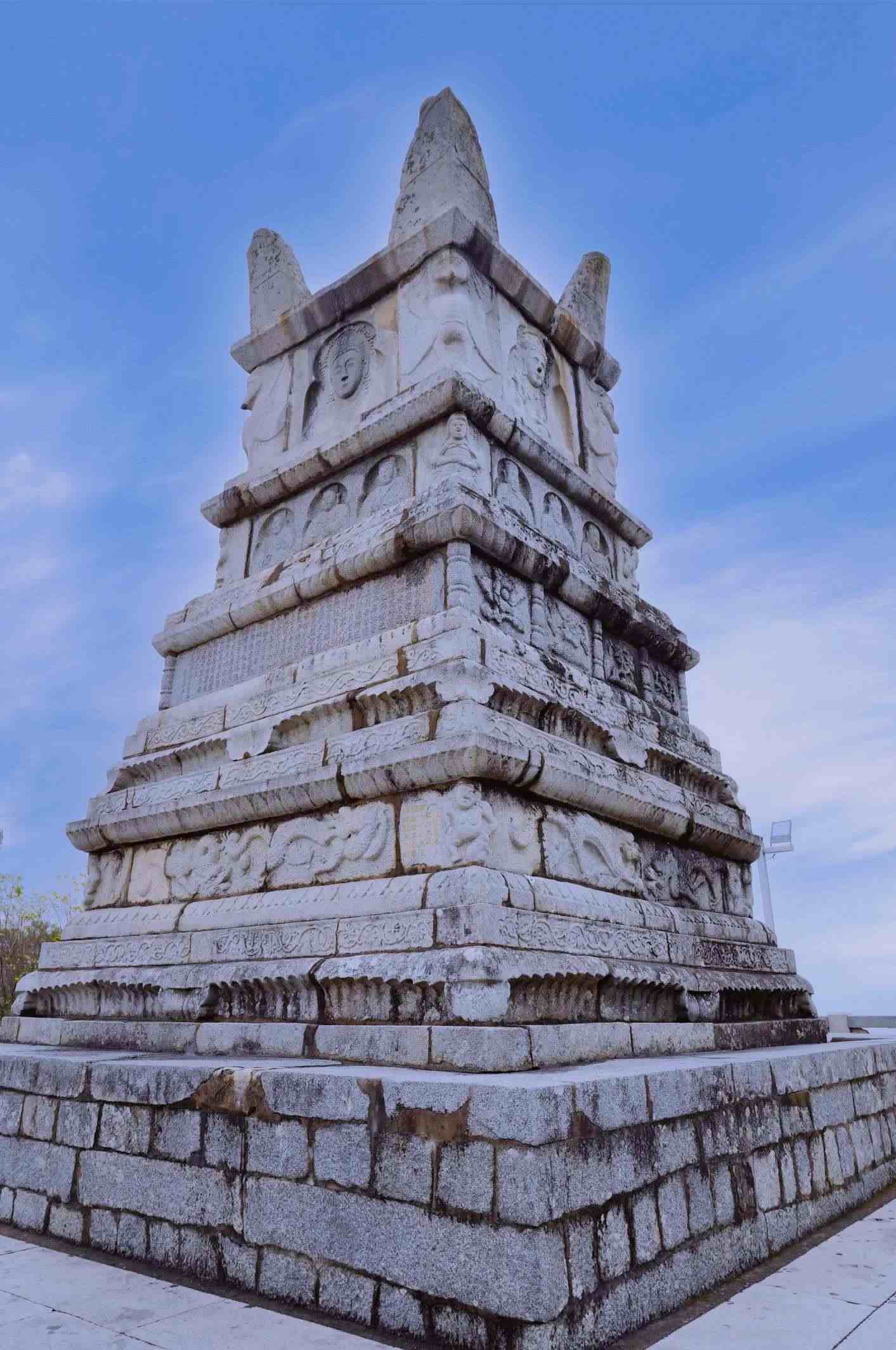 萬壽塔。 陳芝 攝