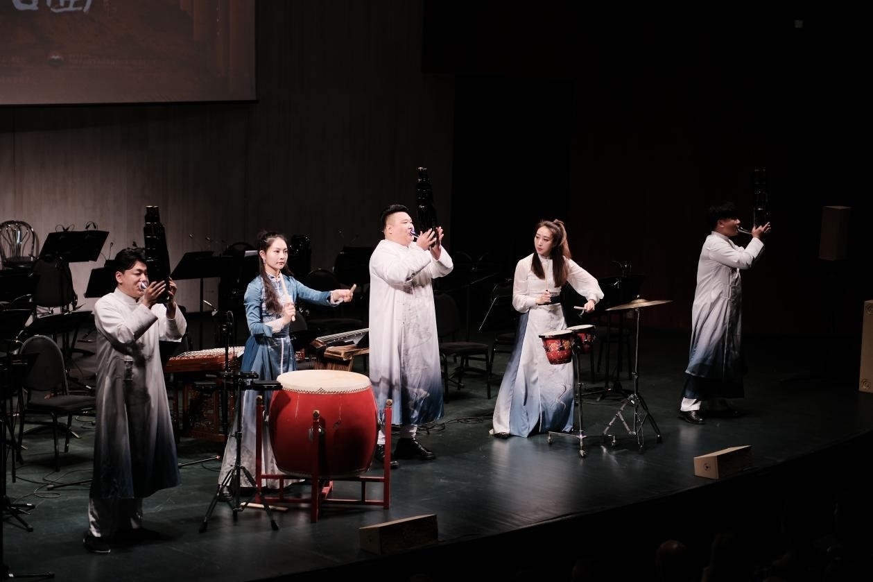 2024“歡樂春節(jié)”新春民族音樂會(huì)演出現(xiàn)場。于子恒攝