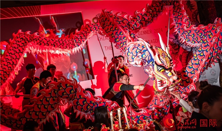 “共慶中國(guó)年 共享新機(jī)遇”破冰者新春晚宴現(xiàn)場(chǎng)盛況。人民網(wǎng) 郭錦標(biāo)攝