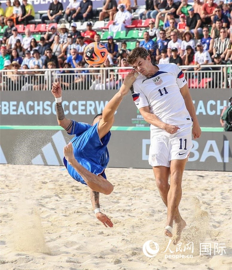 2月15日，意大利隊對陣美國隊。人民網(wǎng)塔里克·易卜拉欣攝