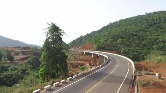 中塞友誼公路。