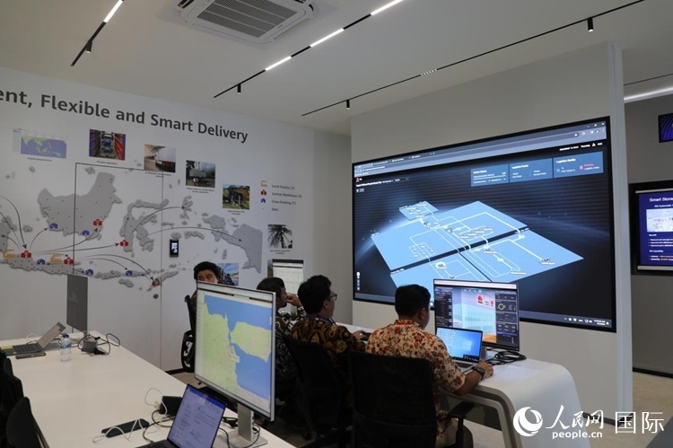 華為5G創(chuàng)新中心內(nèi)景。人民網(wǎng)記者 曹師韻攝