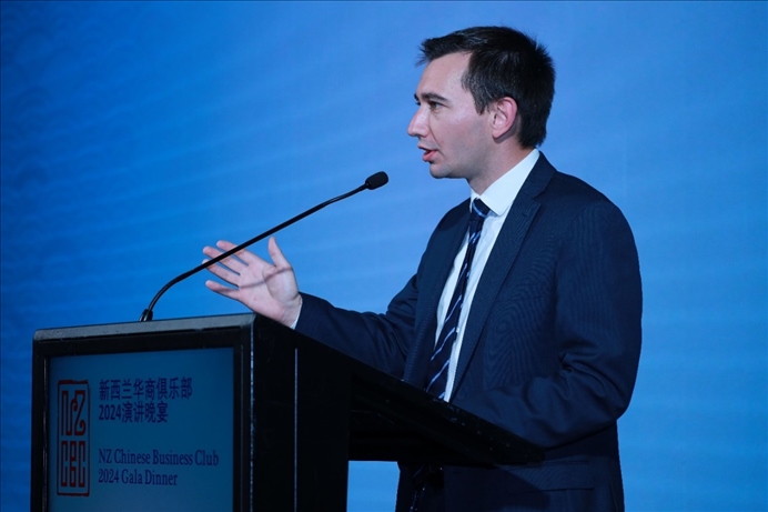 西緬·布朗部長。主辦方供圖