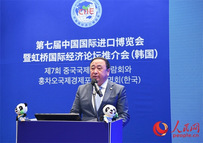 中國國際進口博覽局黨委書記、副局長孫成海致辭。 人民網(wǎng) 程安康攝
