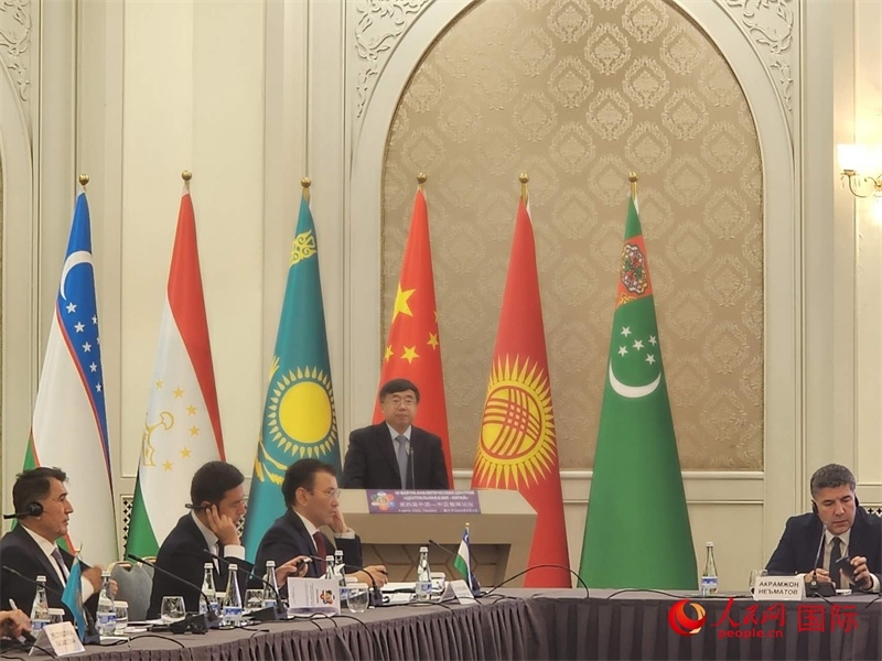 中國社會科學(xué)院俄羅斯東歐中亞研究所所長孫壯志致辭。人民網(wǎng)記者 李強攝