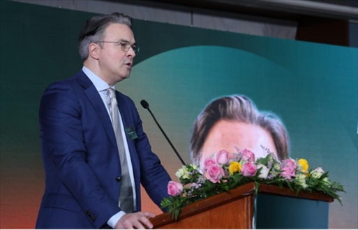 沙特電信Center 3首席戰(zhàn)略官拉斐爾·朱安致辭。中國(guó)聯(lián)通沙特公司供圖