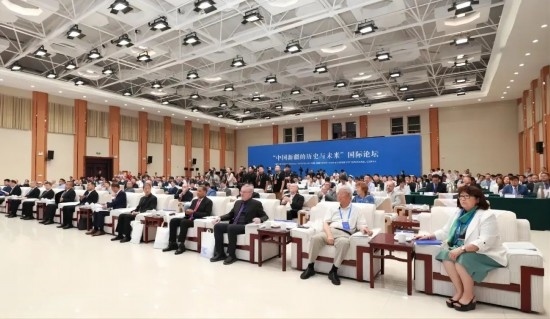 6月12日，“中國新疆的歷史與未來”國際論壇在喀什舉辦。（圖片來源：民族畫報(bào)）