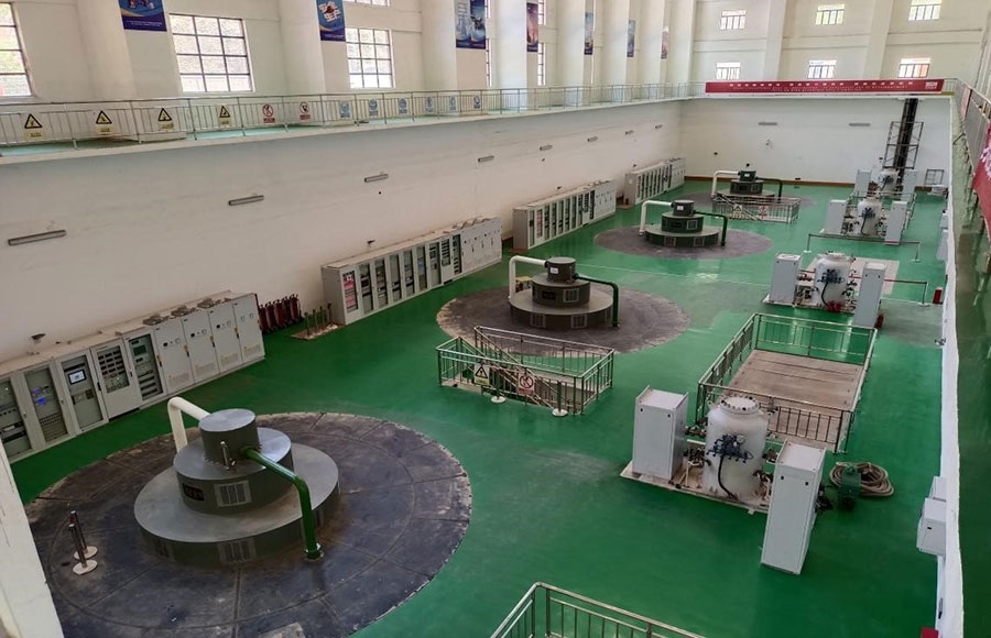  剛果（金）布桑加水電站四臺(tái)發(fā)電機(jī)組。中鐵資源集團(tuán)供圖