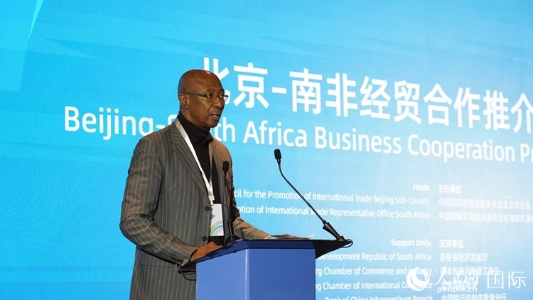 布萊克廳長(zhǎng)致辭。人民網(wǎng) 劉暢攝