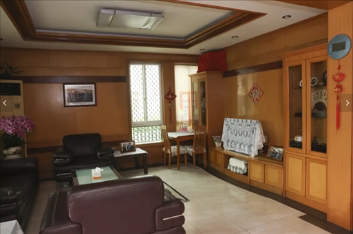 圖為魏來法家的客廳。