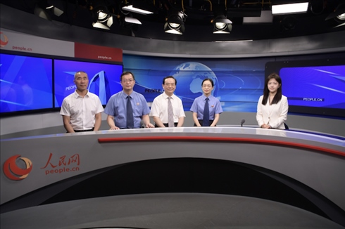 訪談現(xiàn)場(chǎng)。人民網(wǎng)記者 王曉嘯攝