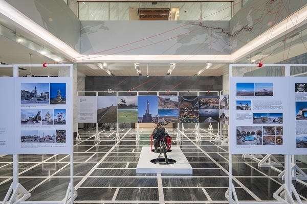 “東游記”展覽。校方供圖