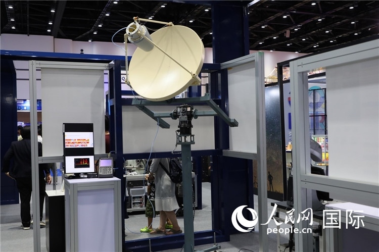 泰國衛(wèi)星設(shè)備。人民網(wǎng)記者 簡承淵攝