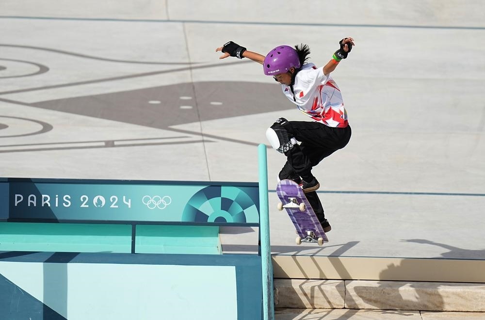 中國(guó)選手亮相巴黎奧運(yùn)會(huì)滑板比賽 圖片來(lái)源：新華社