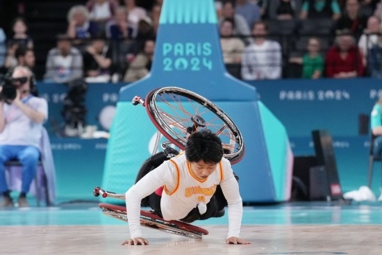 巴黎殘奧會｜“撞車、摔倒，我們都習慣了”