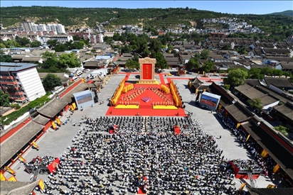 公祭伏羲大典現(xiàn)場。新華社發(fā)（周文濤 攝）