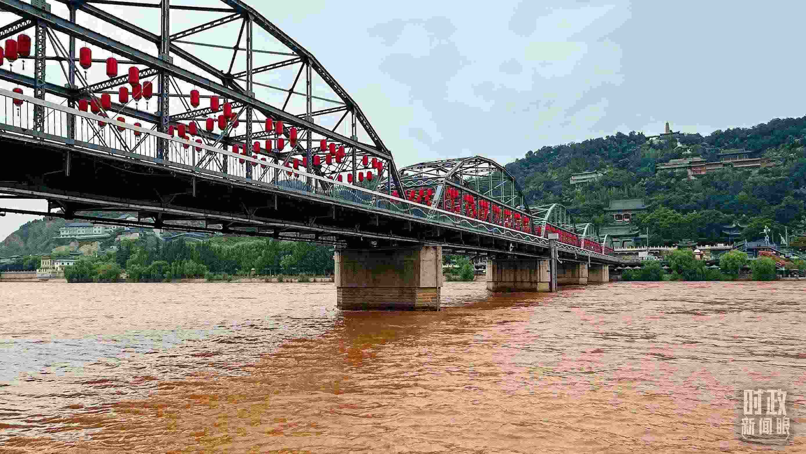 △黃河蘭州中山橋段。（總臺央視記者范一鳴拍攝）