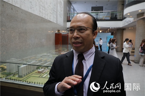 馬來(lái)西亞駐華使館參贊阿茲蘭接受人民網(wǎng)采訪。人民網(wǎng) 王婧攝