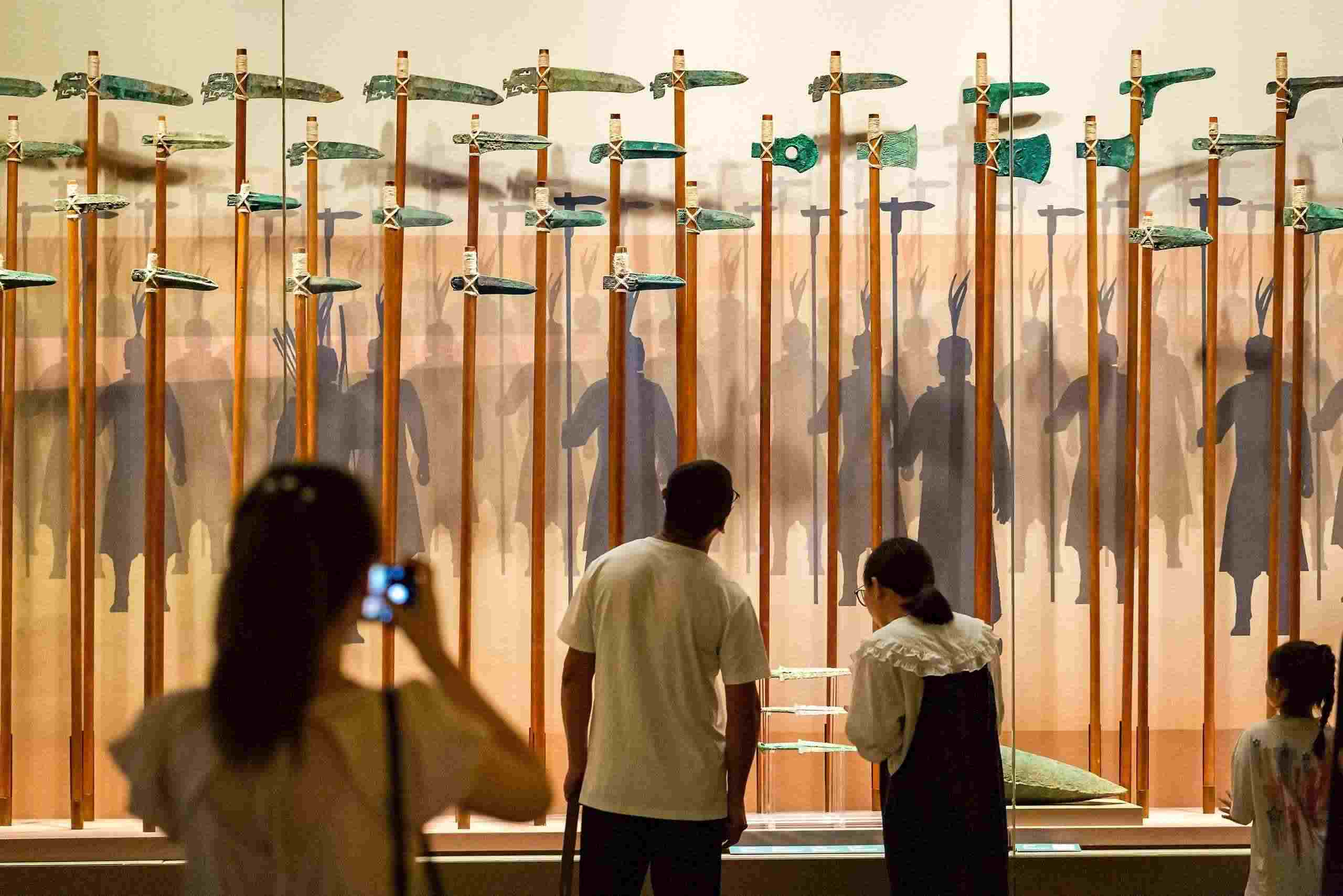 △2024年8月25日，游客在河南省安陽市殷墟博物館參觀。