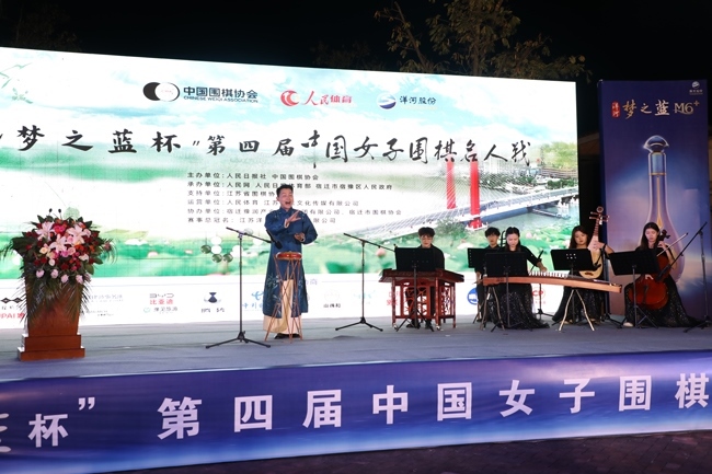 開(kāi)幕式文藝表演。