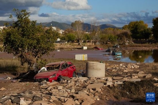 這是11月2日在西班牙烏鐵爾拍攝的受災區(qū)域。新華社記者 孟鼎博 攝