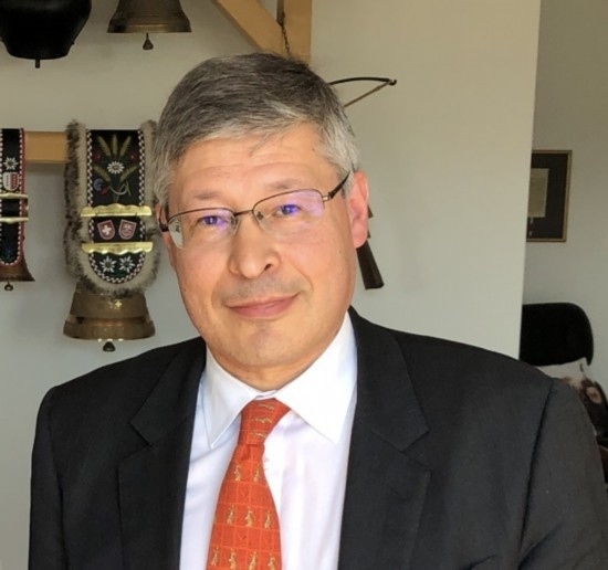 瑞士日內(nèi)瓦伯爾尼大區(qū)經(jīng)濟(jì)發(fā)展署前署長(zhǎng)、經(jīng)濟(jì)學(xué)家 菲利普·莫尼耶