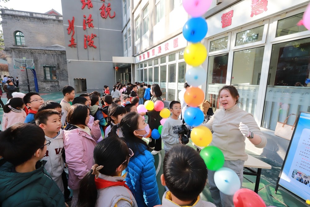 科學(xué)節(jié)現(xiàn)場(chǎng)。校方供圖