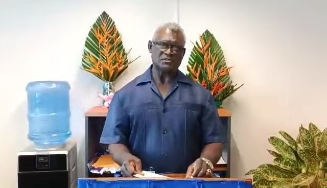 所羅門(mén)群島前總理、現(xiàn)任財(cái)政與國(guó)庫(kù)部長(zhǎng)梅納西·索加瓦雷以視頻形式向論壇致辭（主辦方供圖）